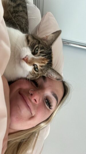 3C374895-3D75-421C-A1B9-5CC6377F4768